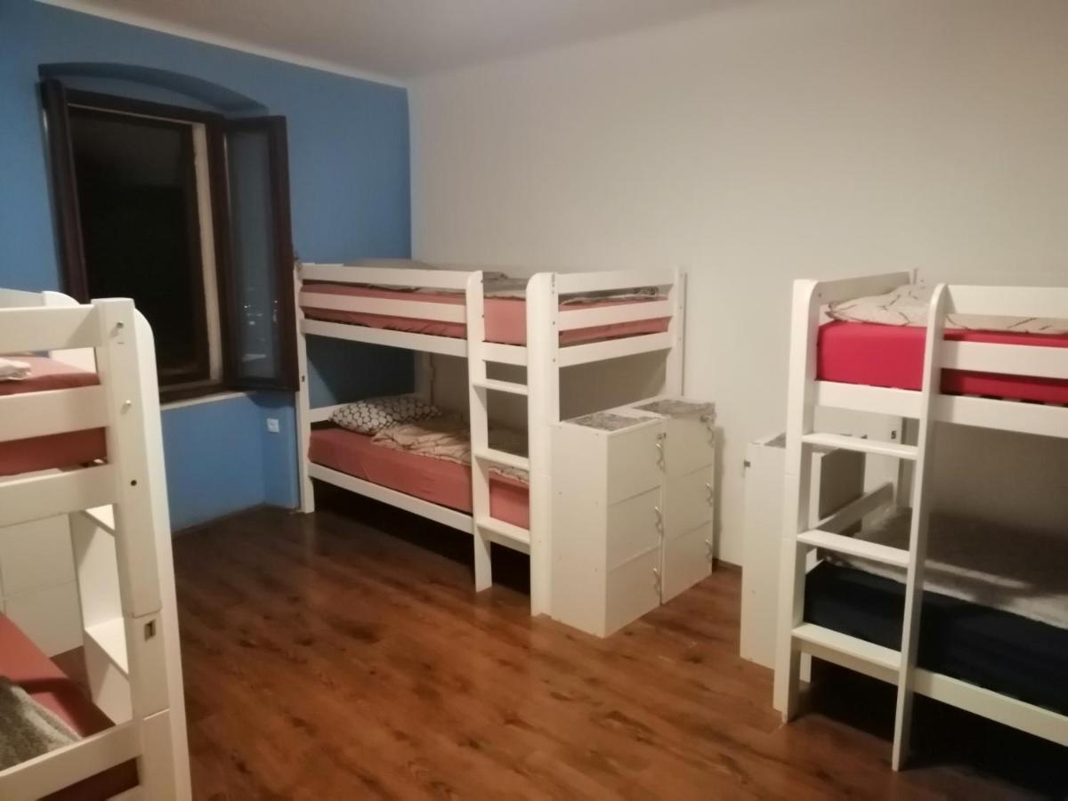 Hostel Kvarner- Private Rooms & Dorms Риека Экстерьер фото