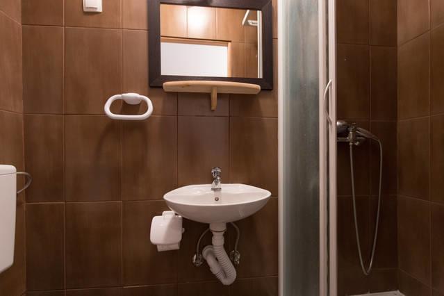 Hostel Kvarner- Private Rooms & Dorms Риека Экстерьер фото