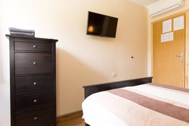 Hostel Kvarner- Private Rooms & Dorms Риека Экстерьер фото